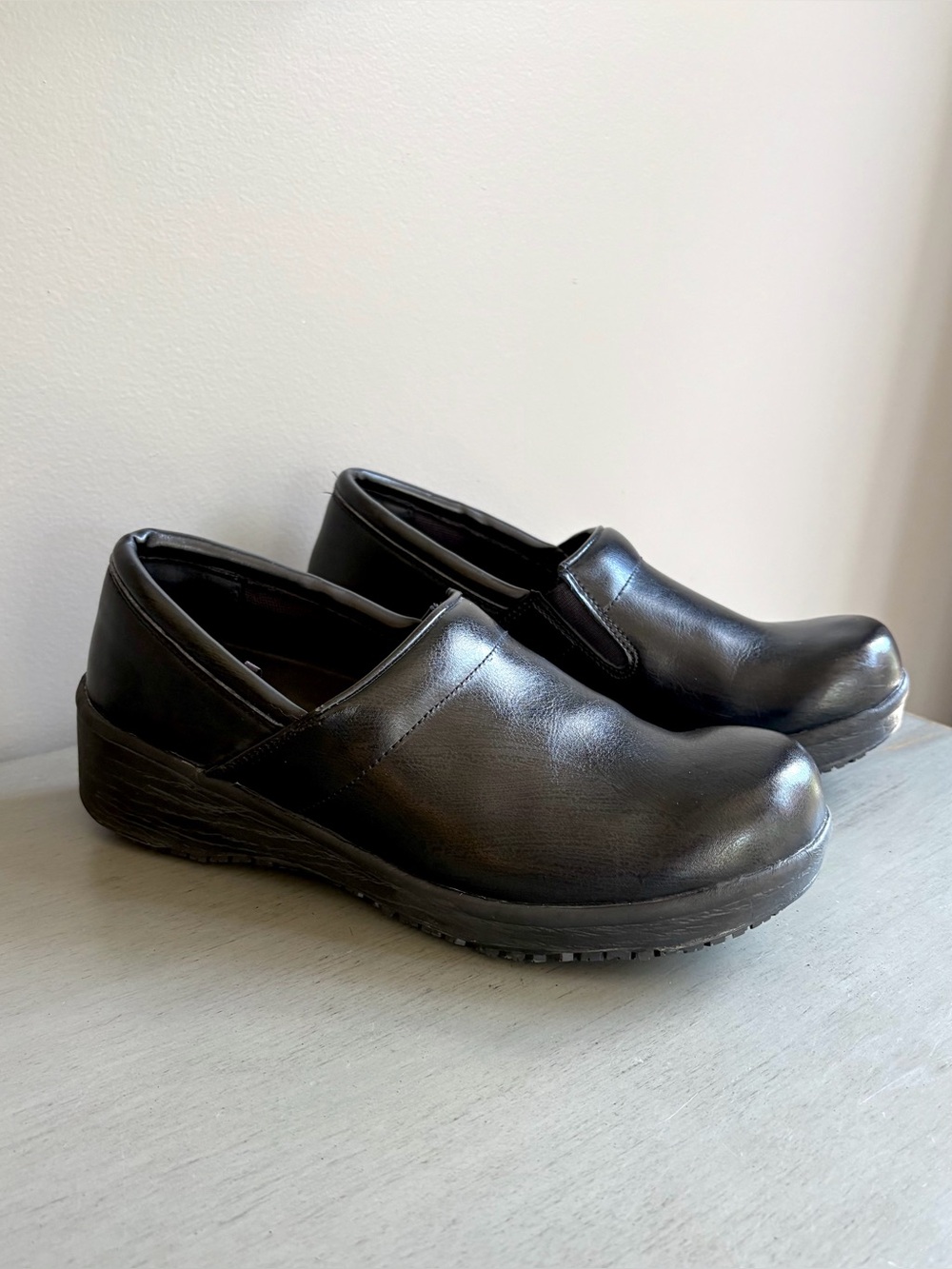 TredSafe Leather Black Comfort Clogs Oil Spill Resistant Work Shoes Women 10 - Picture 2 of 14